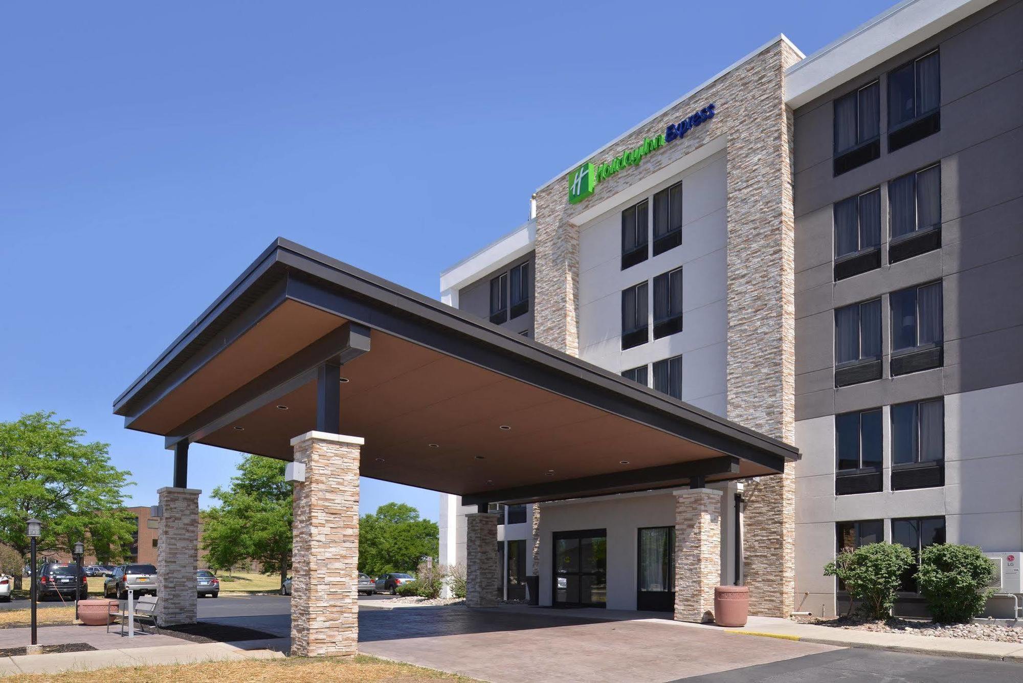 Holiday Inn Express Rochester - University Area By Ihg Εξωτερικό φωτογραφία